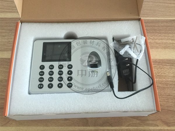 �����޿��ڙC���b